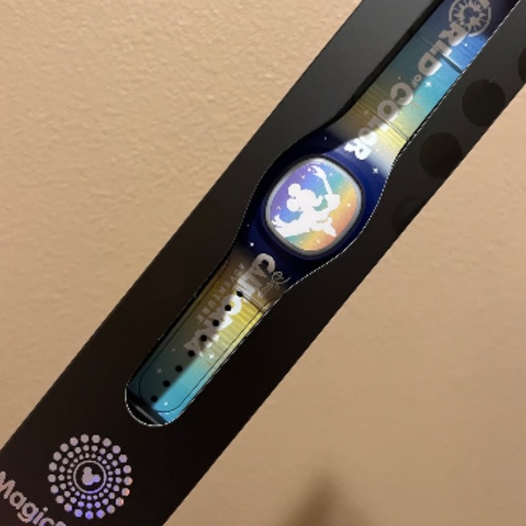 California Adventure New Unlinked MagicBand+ World of Color - Picture 1 of 7